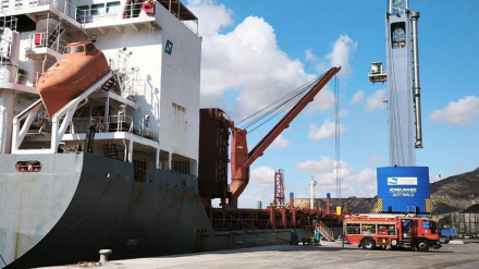 Bomberos en el carguero