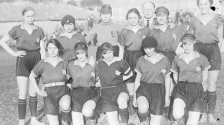 Mujeres pioneras en el fútbol femenino