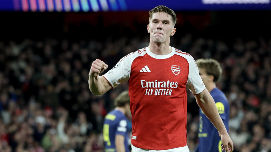 Gyokeres celebra su gol, en el Arsenal - Atlético