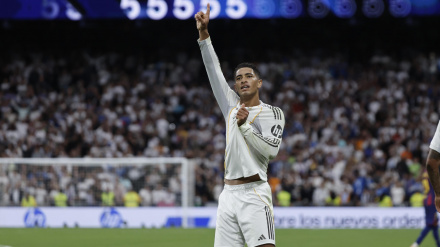 Bellingham celebra su gol, en el Real Madrid - Barcelona