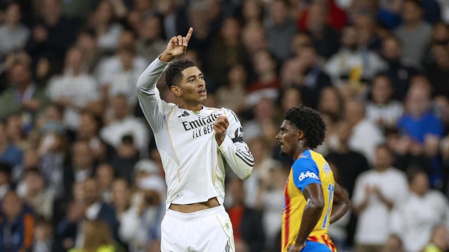 Jude Bellingham celebra  el 3-0 del Real Madrid frente al Valencia
