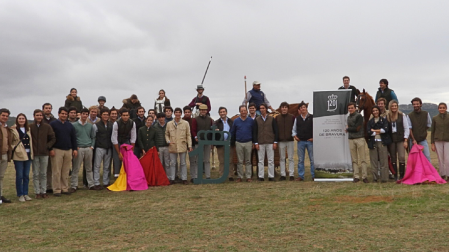Los jóvenes ganaderos de la RUCTL, en la finca de Jandilla este fin de semana