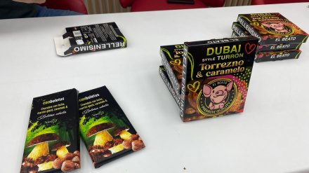 Dulces El Beato quiere sorprender en esta ocasión con un chocolate Dubai en versión Turrón elaborado con Torrezno de Soria