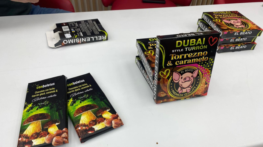Dulces El Beato quiere sorprender en esta ocasión con un chocolate Dubai en versión Turrón elaborado con Torrezno de Soria