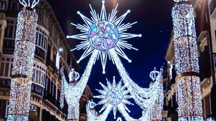 Málaga dice adiós a los ángeles de calle Larios y estrenará nueva iluminación navideña