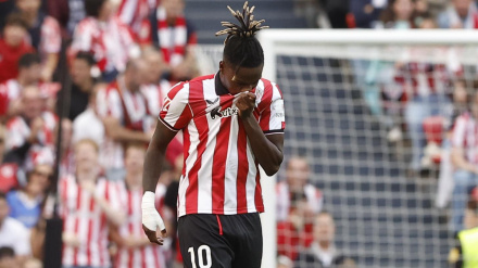 Nico Williams celebra su gol, en el Athletic - Oviedo