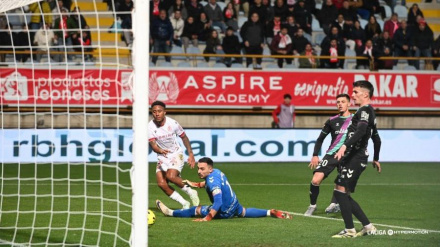 Lucas Ribero se fue de Montero y marcó el único gol del partido.