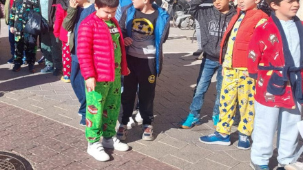 Niños en pijama