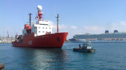 El BIO Hespérides partiendo de Cartagena