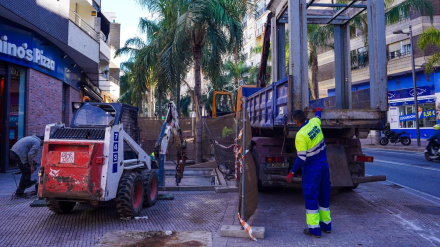 Motril moderniza sus contenedores soterrados con un nuevo sistema de recogida