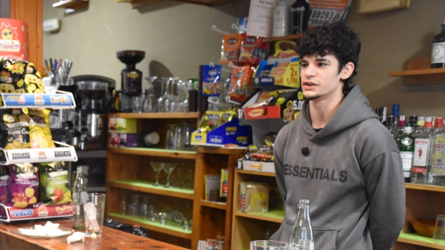 Mario en el nuevo bar que ha abierto