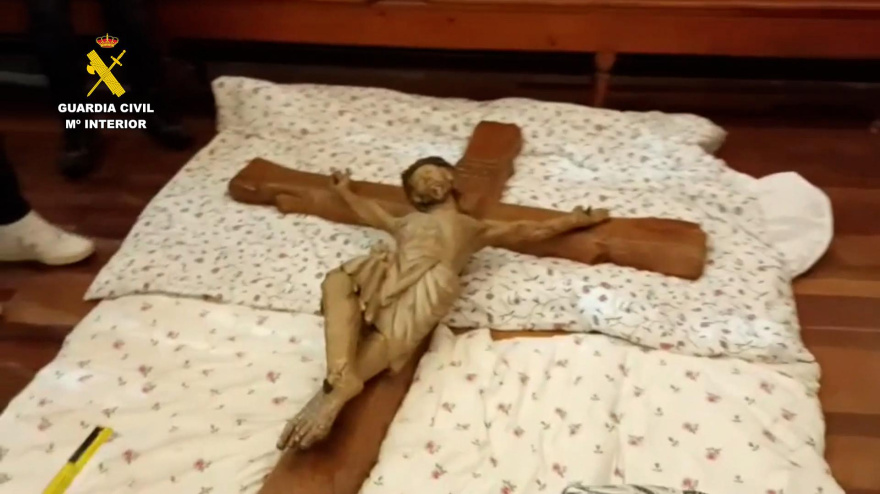 Detenidas dos exmonjas de Belorado, entre ellas la exabadesa, y un anticuario por la apropiación indebida de obras de arte del monasterio