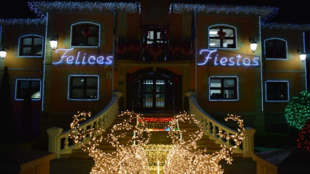 Luces de Navidad en el Ayuntamiento de Piélagos