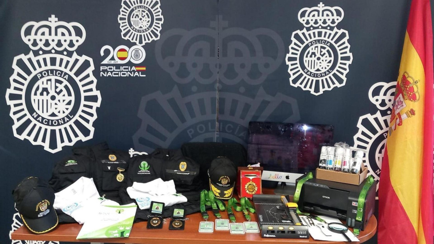 04/12/2025 Desarticulan una red que falsificaba documentación de empleo ilegal a extranjeros.POLITICA POLICÍA NACIONAL