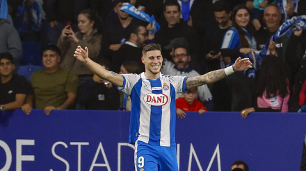 Roberto Fernández celebra el 1-0 del Espanyol contra el Rayo