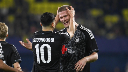 Cornelius celebra el 2-3 del Copenhague contra el Villarreal