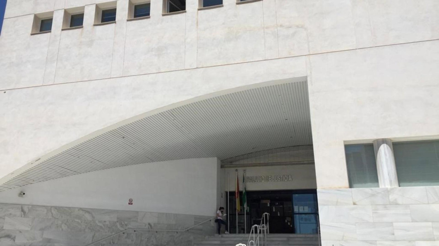 Confirman la prisión para el detenido por la paliza en Motril a su expareja, que tenía una orden de alejamiento de él