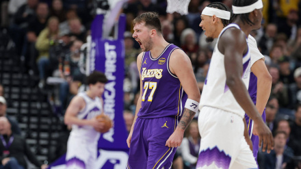 Luka Doncic realizó esta madrugada en Salt Lake City uno de los mejores partidos de su carrera.