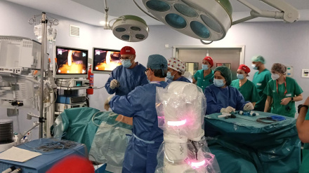 El futuro de la cirugía ya es presente en Teruel: el Hospital Universitario Obispo Polanco estrena su robot quirúrgico