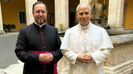 Salvador Aguilera junto al Papa