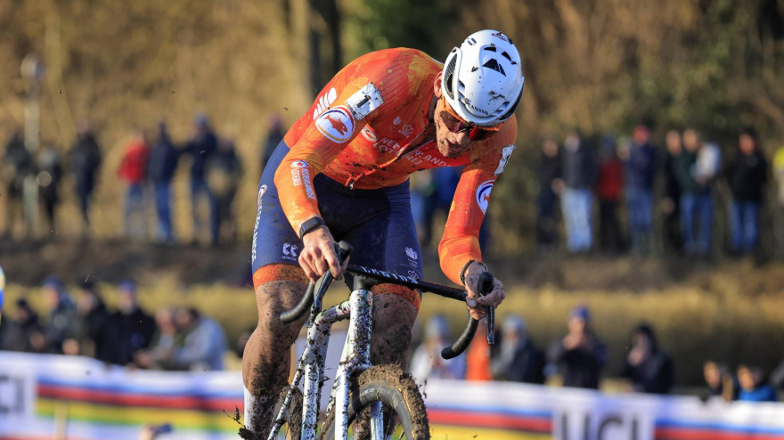 Mathieu Van Der Poel durante una prueba del Mundial de Ciclocross