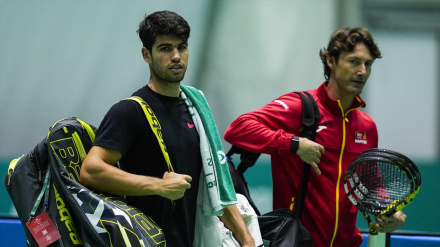 Juan Carlos Ferrero, durante un entrenamiento con su antiguo pupilo Carlos Alcaraz.