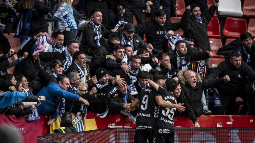 El Málaga celebra uno de los goles al Sporting (LaLiga)