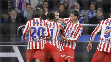 Griezmann celebra su gol en el Deportivo - Atlético de Madrid