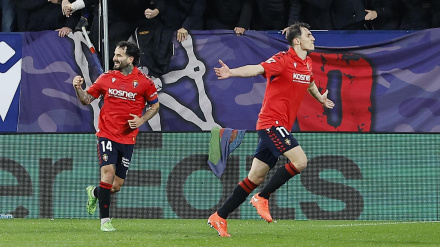 Budimir celebra el 1-1 de Osasuna contra el Oviedo