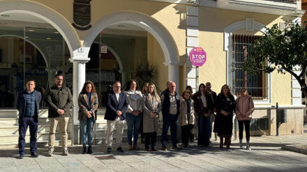 Almuñécar se viste de luto y cancela su asistencia a Fitur por la tragedia ferroviaria