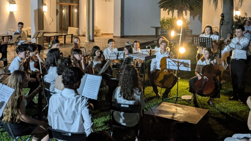La Joven Orquesta Ciudad de Motril se estrena en el Teatro Calderón