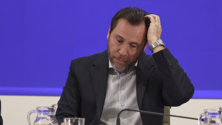 El ministro de Transportes y Movilidad Sostenible, Óscar Puente, ofrece una rueda de prensa