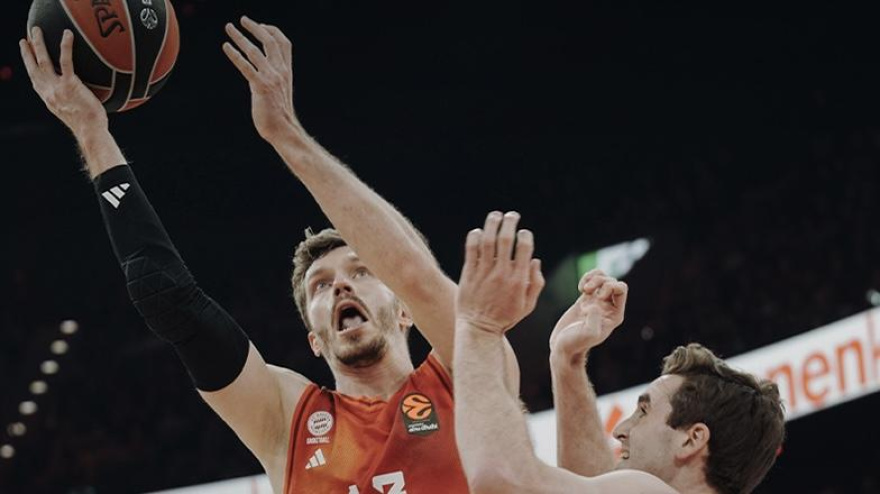 Obst penetra y sobrepasa a Reuvers