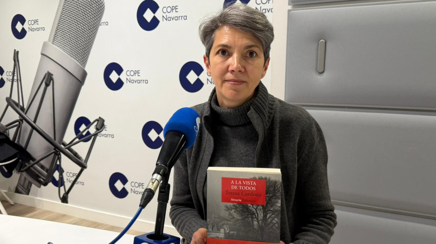 Teresa Cardona promociona en Pamplona Negra su obra A la vista de todos