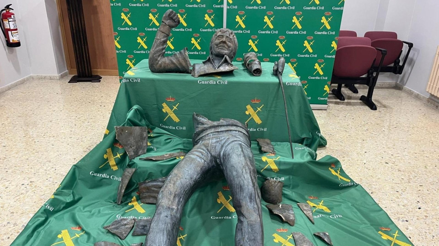 30/01/2026 Un detenido por el robo de la estatua de Seve Ballesteros, que aparece en varios trozosSOCIEDAD