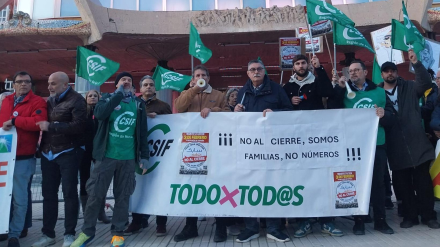Protesta trabajadores csif sobre Sabic