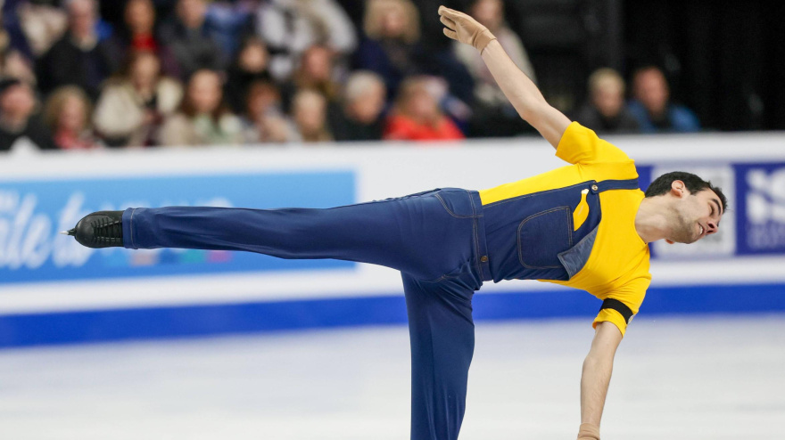 Tomás Guarino en su coreografía de "Minion"
