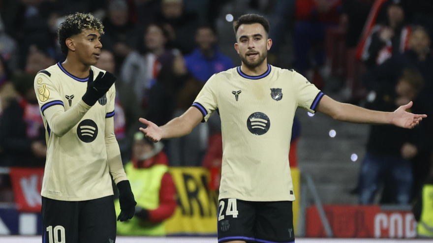 Lamine Yamal y Eric García, durante el partido de semifinales de la Copa del Rey.