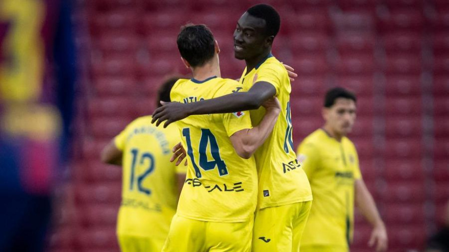 Pape Gueye celebra su gol en el Barcelona - Villarreal