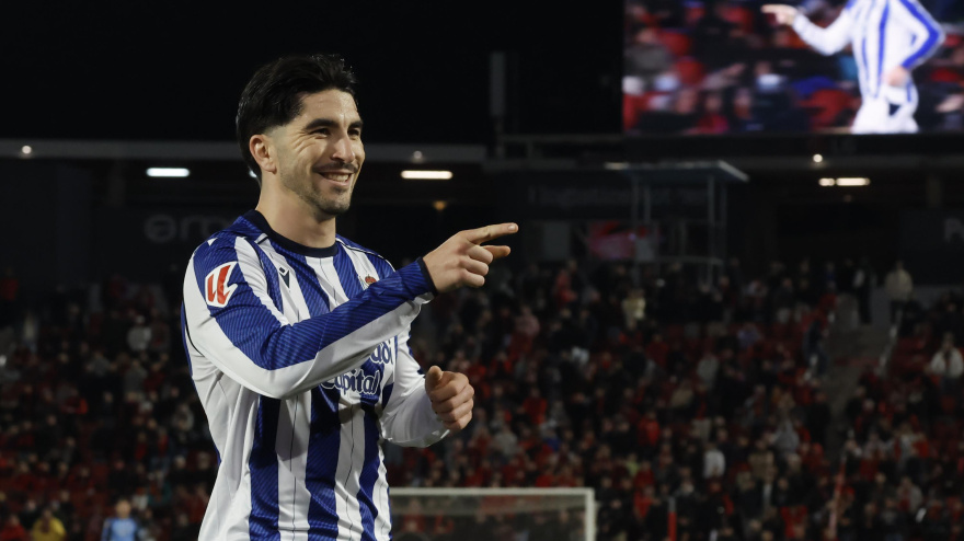 Carlos Soler celebra su gol en el Mallorca - Real Sociedad