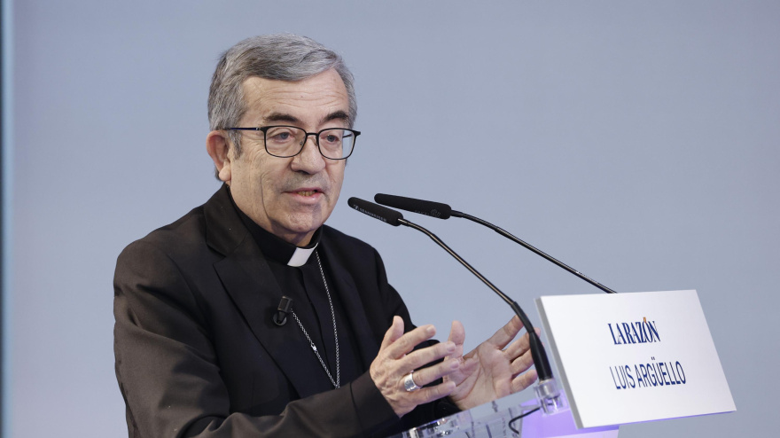MADRID, 03/03/2026.- Luis Argüello, arzobispo de Valladolid y presidente de la Conferencia Episcopal Española, durante su intervención en un desayuno informativo este martes en Madrid. EFE/ Chema Moya