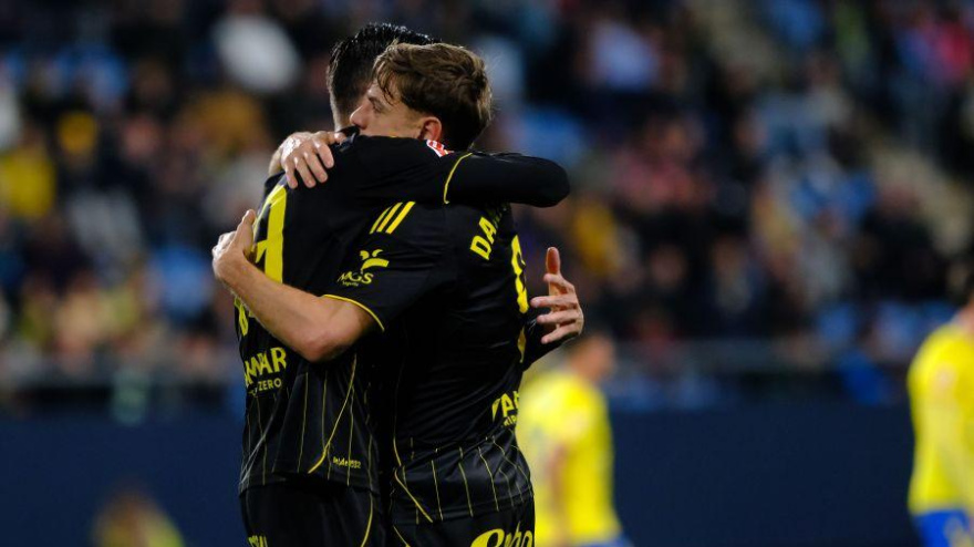 Los jugadores del Zaragoza celebran un gol