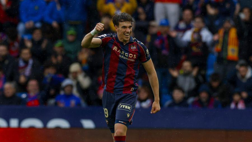 Espí celebra el gol anotado ante el Girona FC