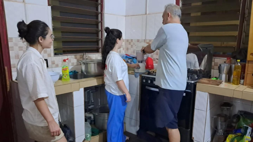 Alumnos de COSDA participando en la misión de Youcanyolé