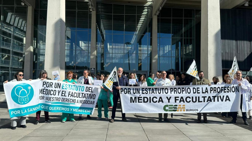 Los médicos de Burgos secundan la huelga nacional ante el "punto muerto" en la negociación con Sanidad para ser reconocidos "como merecen"