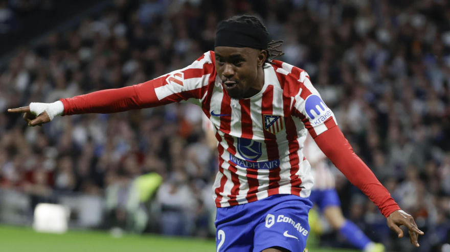 Lookman celebra el 0-1 del Atlético contra el Real Madrid