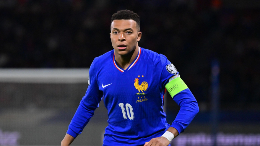 Kylian Mbappé durante un partido con Francia