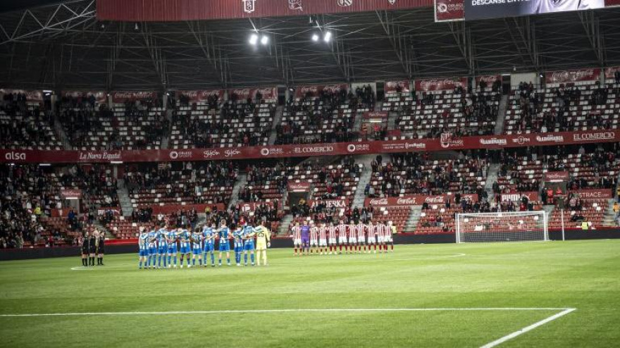 El Molinón semi vacío durante el Sporting-Dépor