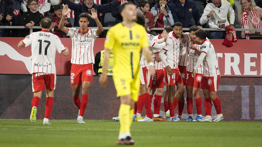 Los jugadores del Girona celebran el gol el propia puerta del Villarreal