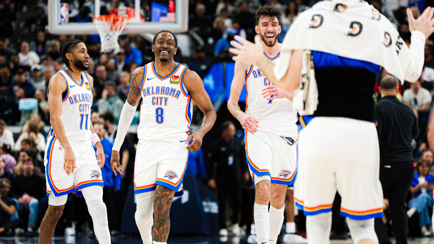 Los thunder celebrando su victoria